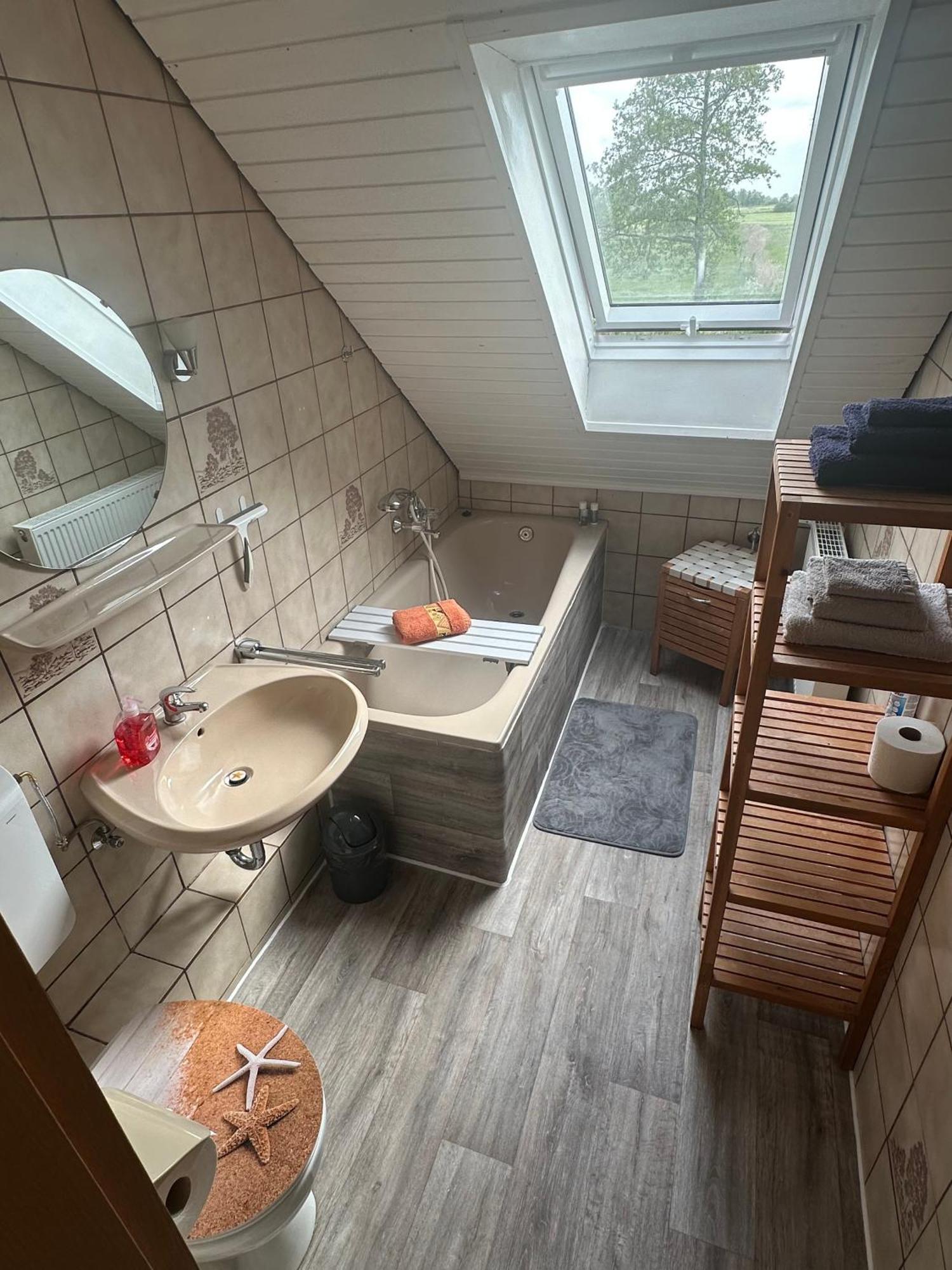 Rosenhaus Esens - Wohnung Backbord Exteriér fotografie